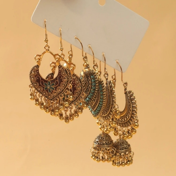 Set of 3 jhumkas. Antique gold jhumkas - Picture 3 of 3